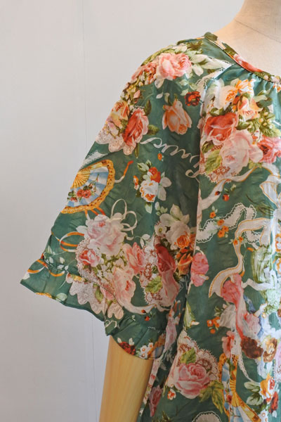 鴨居羊子チュニック★薔薇とお人形柄の半袖パジャマ綿ローン チュニック TUNIC チュニック 鴨居羊子 5分袖全開パジャマ