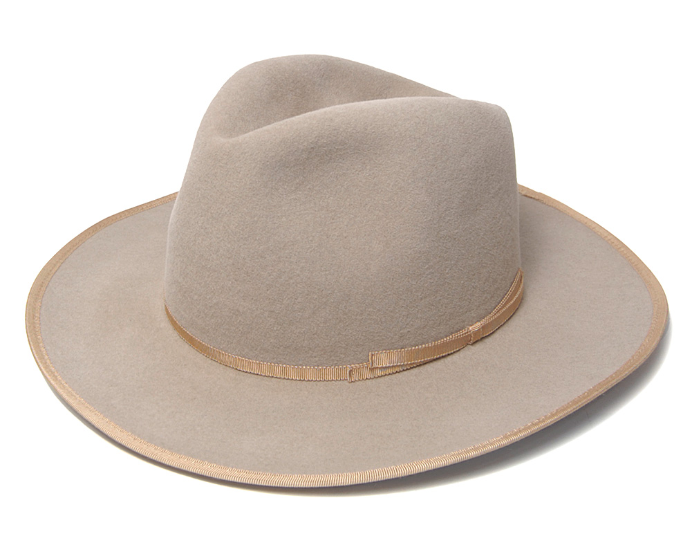 未使用★AKUBRA ウールハット 羽付き56サイズ 帽子 ファーフエルト中折れ帽 Azuma Hat 東ハット メンズ 秋冬 ハット