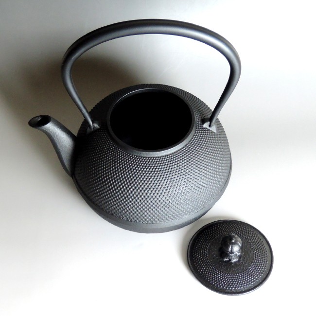 南部鉄瓶 三笠形アラレ 南部鉄器 本場岩手産1.85リットル : 川本屋茶舗