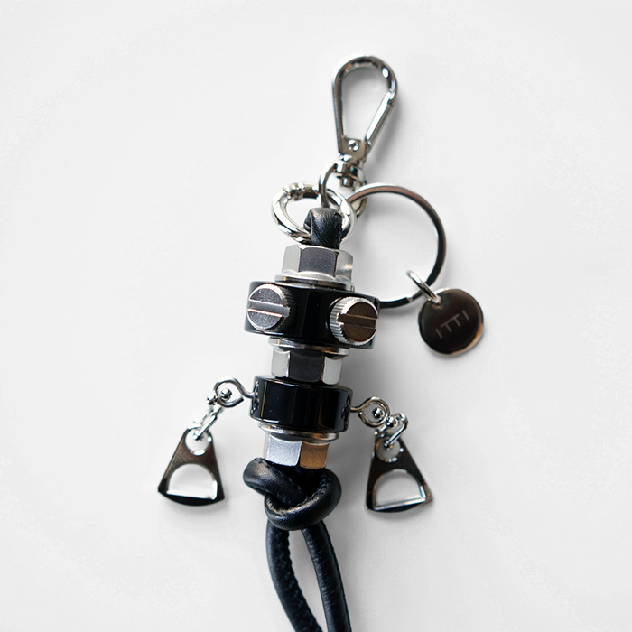 ITTI（イッチ） CRISTY ROBOT KNOT CHARM / STCOW クリスティロボット