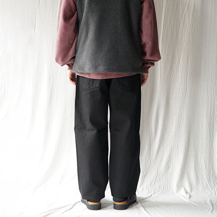 【新品未使用】Venica デニム サイズ2 Black デニム ベーシックストレートパンツ（38-52PI53-204）｜コムサモデルズ