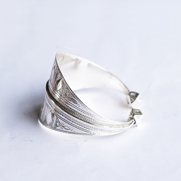 トゥアレグジュエリー シルバーバングル925 TUAREG JEWELRY トゥアレグジュエリー A4 バングル シルバー