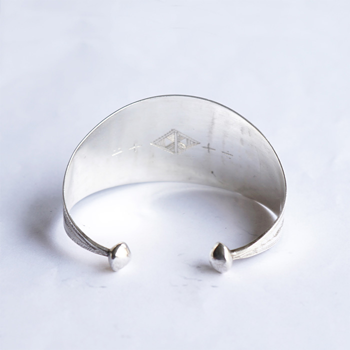 TUAREG JEWELRY トゥアレグジュエリー A8 バングル シルバー