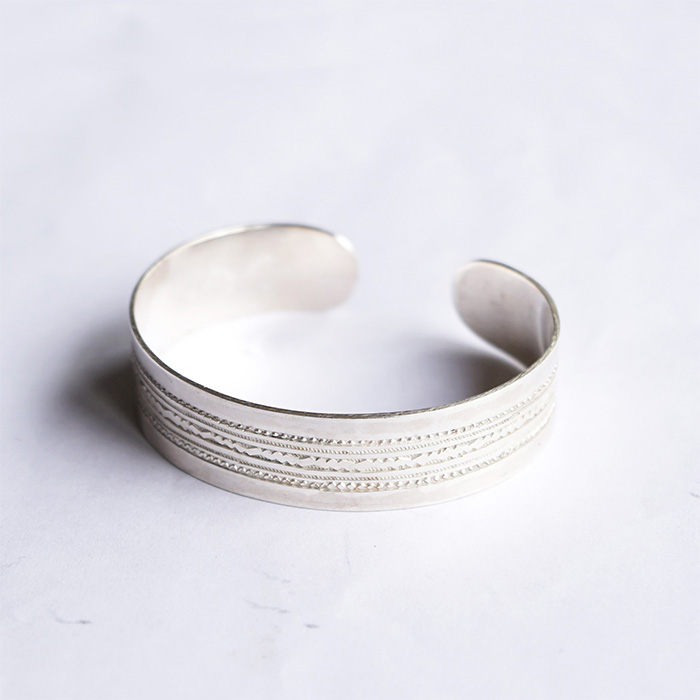 TUAREG JEWELRY トゥアレグジュエリー A19 バングル シルバー