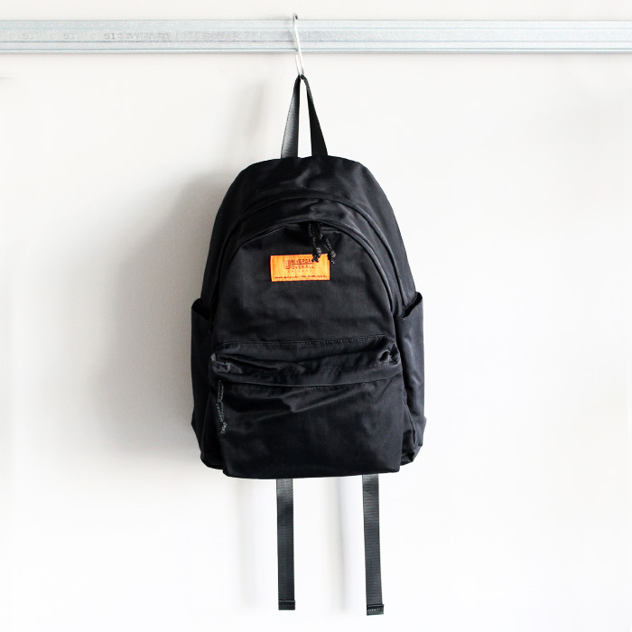 ユニバーサルオーバーオール（UNIVERSALOVERALL）/スラントデイパック/リュック/バッグパック UNIVERSAL OVERALL（ユニバーサルオーバーオール） スラントデイパック