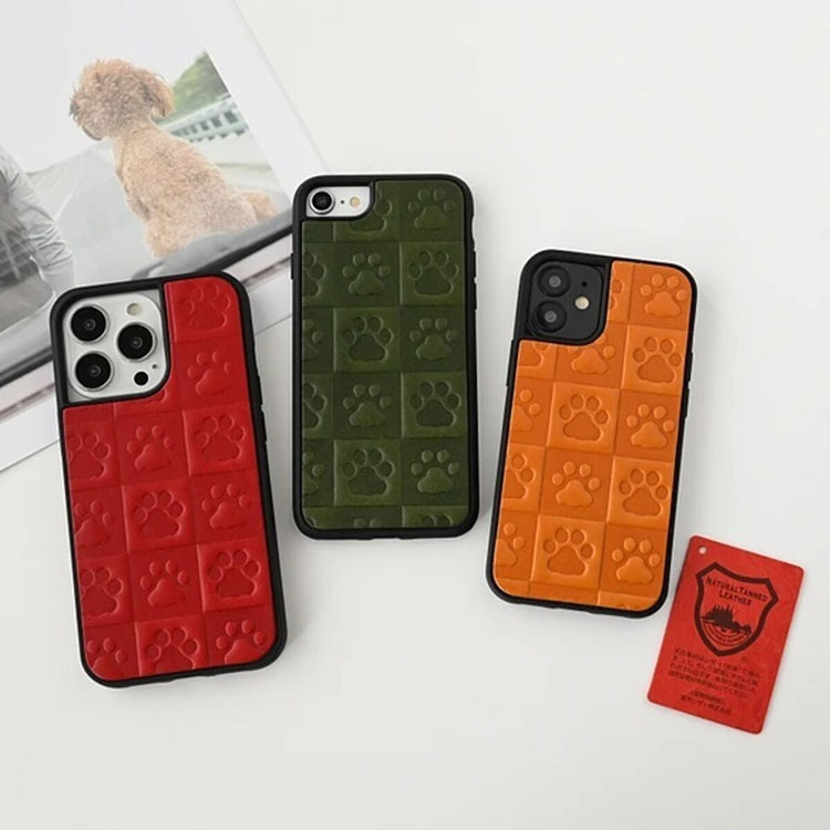★送料・関税込★EENK★Leather スマホケースiPhone cas.e★ iPhone限定 スマホケース 型押し 本革 足あとチェック柄 TPU