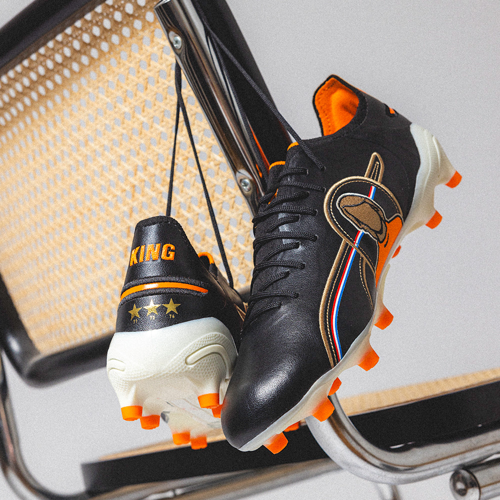 未使用　PUMA ヨハンクライフ　プーマ PUMA プーマキング アルティメット Cruyff FG/AG プーマブラック