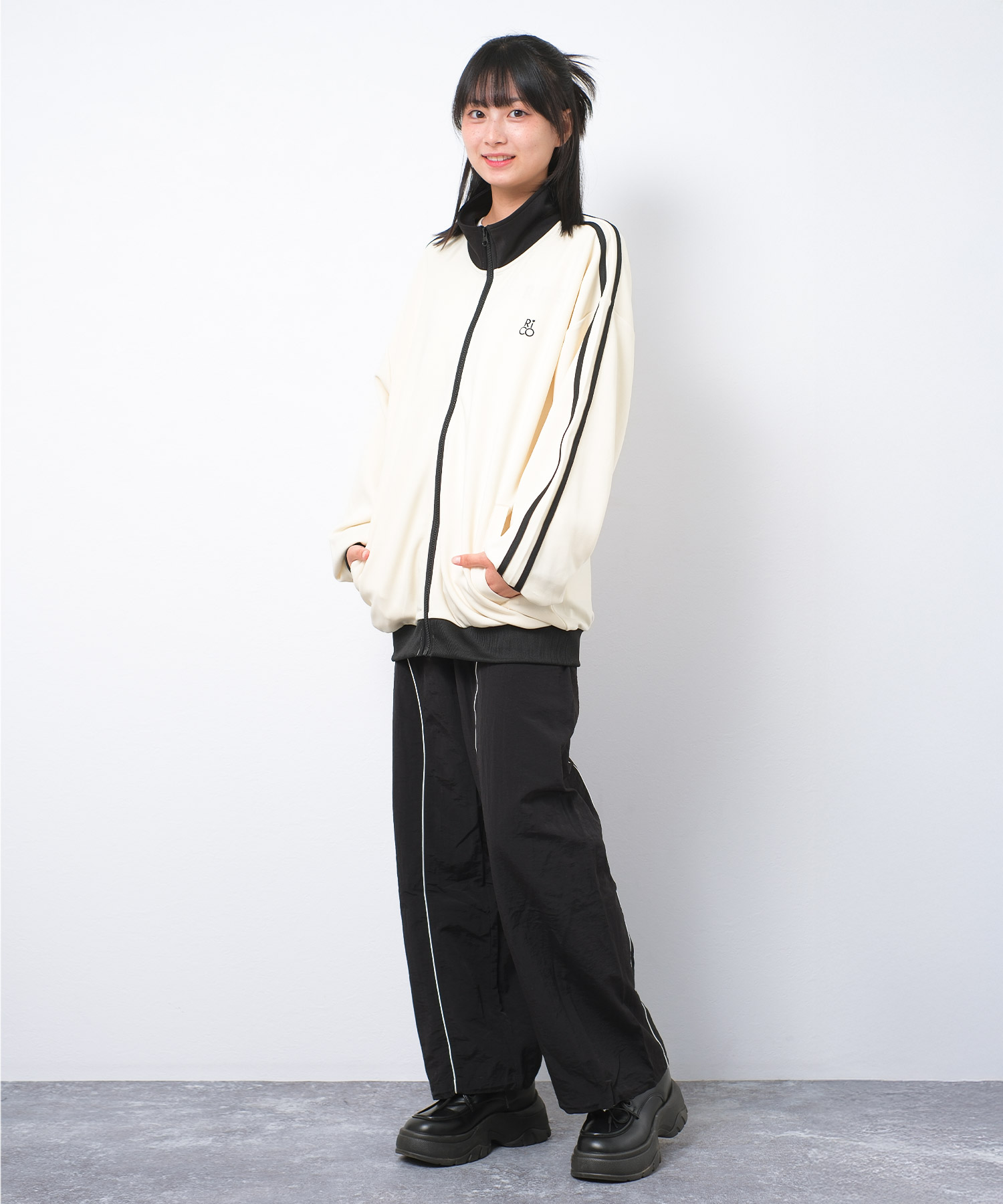 RiCO SUCRE（リコシュクレ） 子供服 女の子 トラックジャケット 