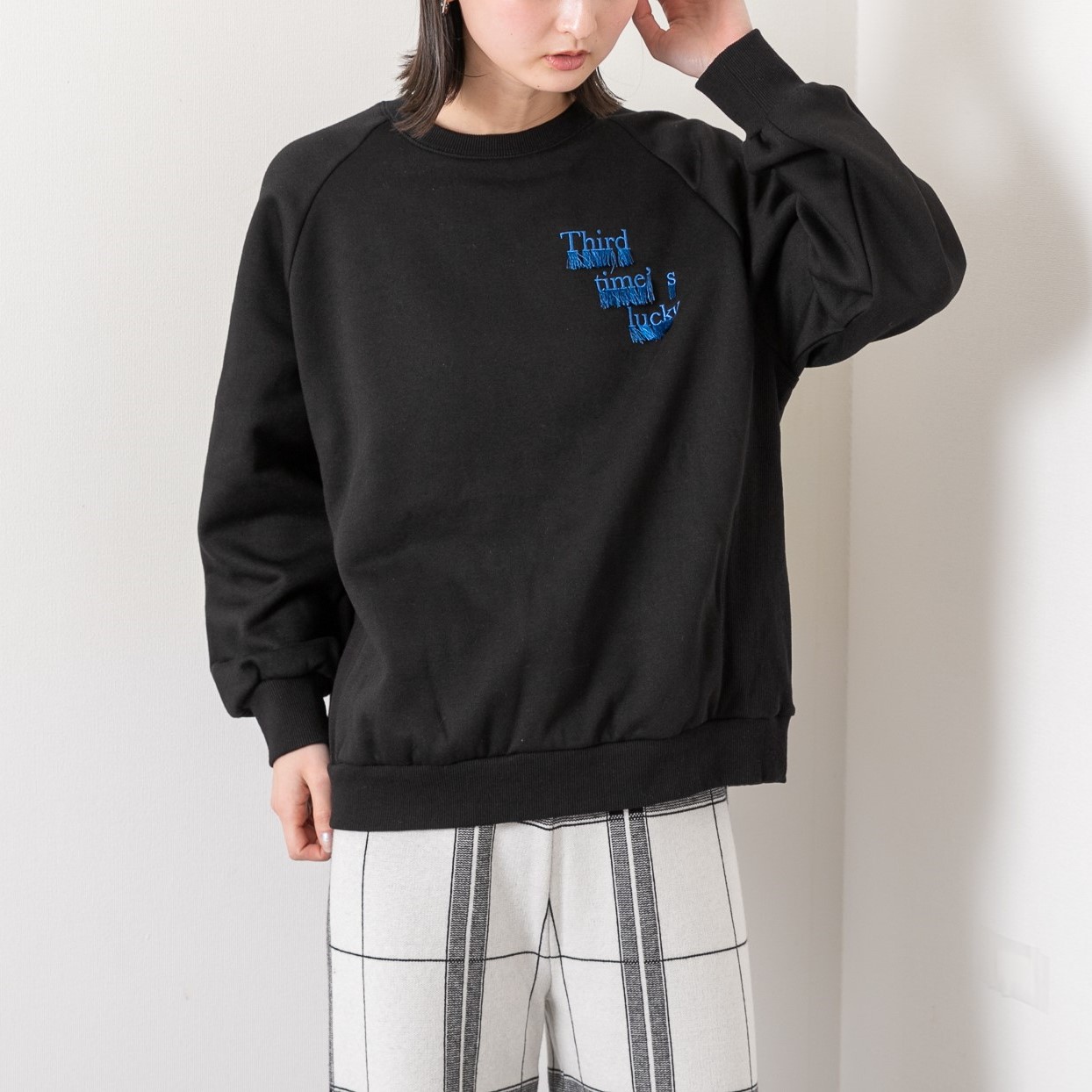 ZAMPA (ザンパ) 裏起毛フリンジロゴ刺繍PO ZAMPA (ザンパ) 裏起毛フリンジロゴ刺繍PO : bequadro - 通販