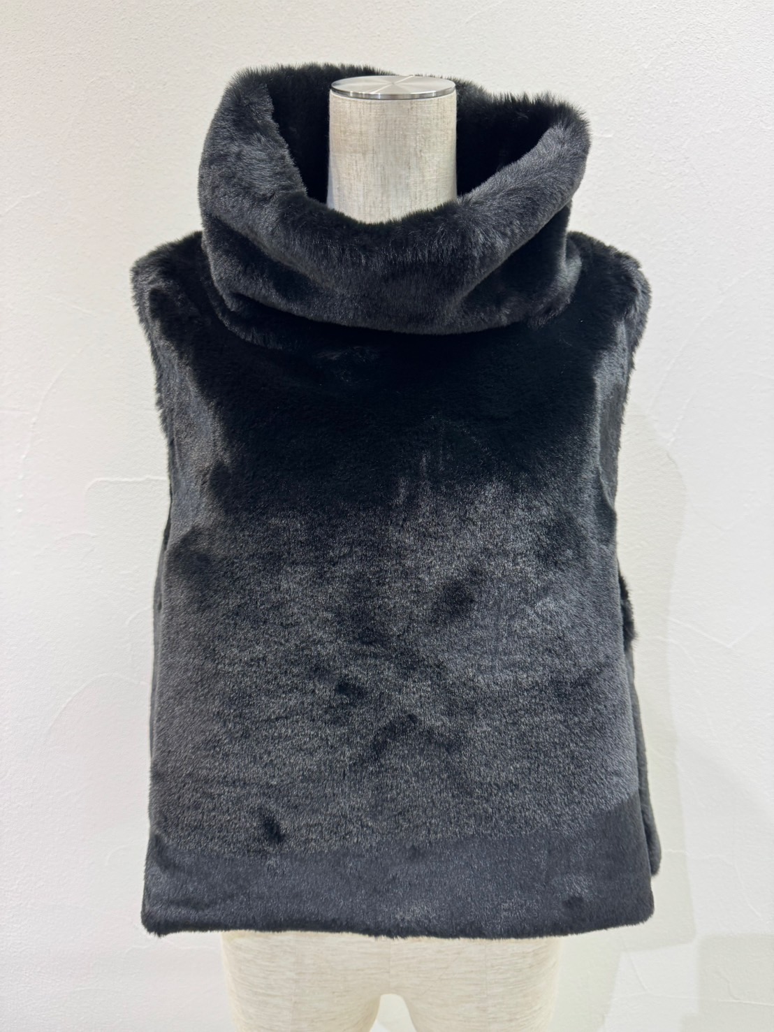 即納】CYAN TOKYO シアン シアントウキョウ バックオーバーハイネック