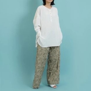 CYAN TOKYO】シアントーキョー グロッシーワッシャーブラウス 型番 