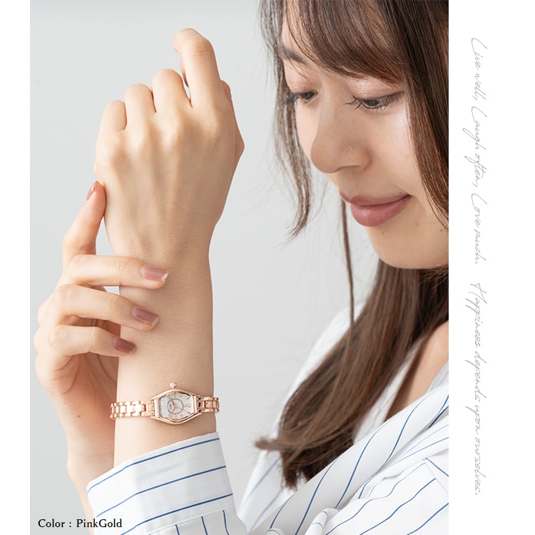 【美品】MARY  DEMARCO 　ブレスレット　腕時計　マーメイド field work 腕時計 レディース ブレスレット ウォッチ 金属