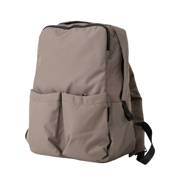 Y’SACCS vous et 軽量シンプルリュック