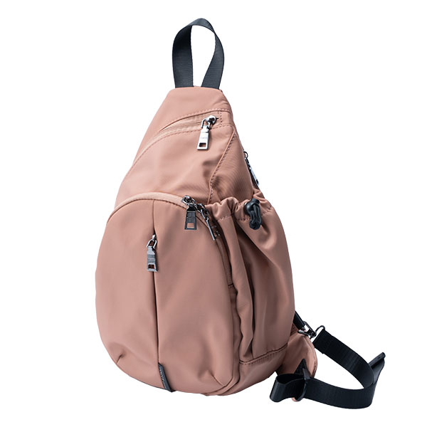 Y'SACCS vous et ナイロンボディバッグ