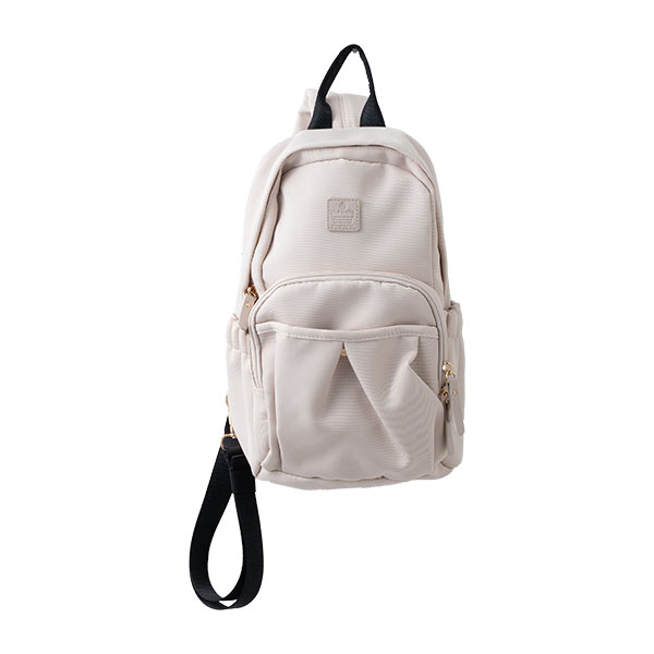 ボディバッグ 新品未使用 ホワイト ポケット多数