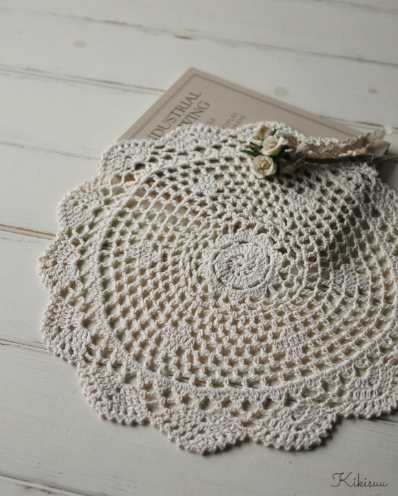 アンティーク調 レースドイリー 円形 手編み風 ディスプレイ雑貨