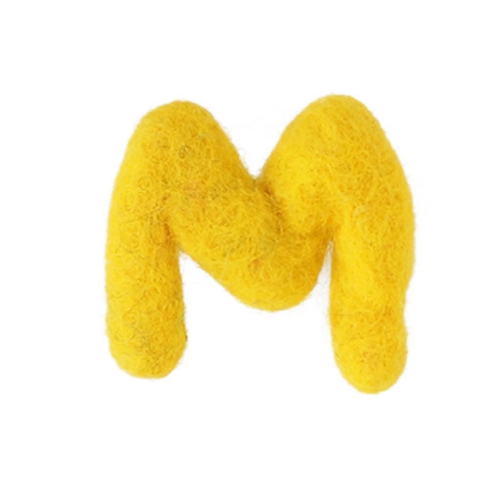 ピンバッジ ブローチ フェルト かわいい イニシャル アルファベット