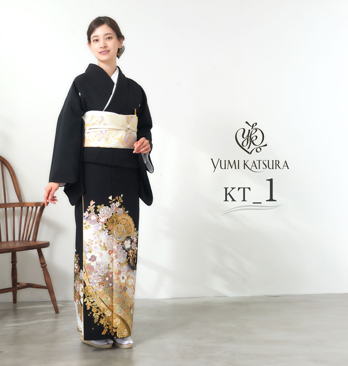 桂由美 ブランド 黒留袖 色留袖 レンタル ベストセレクション 選べる10タイプ フルセット 伝統とモダンが融合した柄 婚礼 貸衣装 古典 薔薇 御所車 桜 結婚式 | YUMI KATSURA | 01