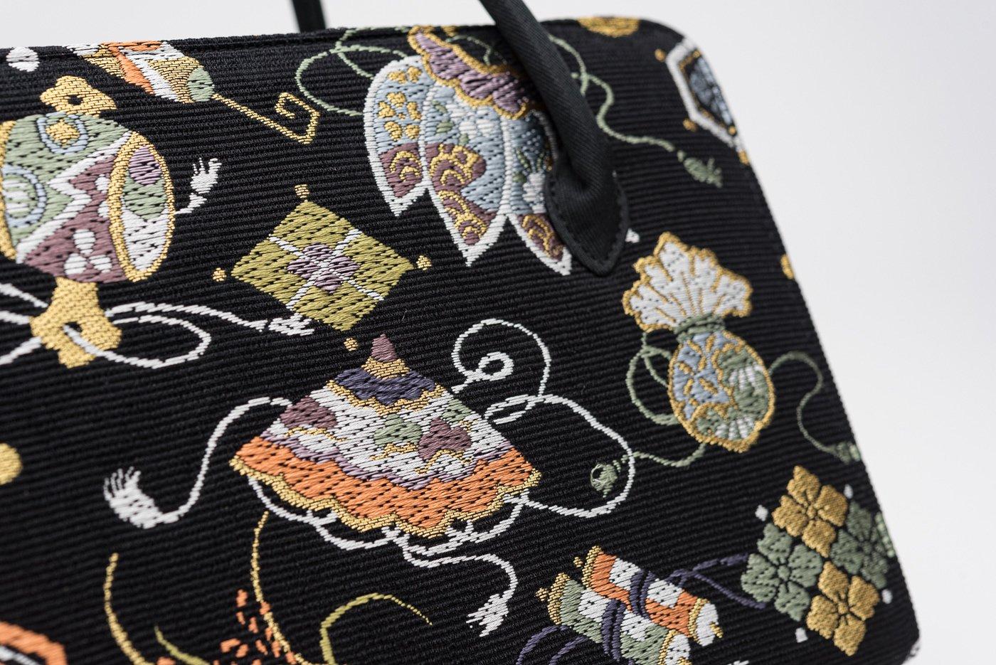 伊と忠 正絹 唐織 利休バッグ 宝尽し 黒地 組紐持ち手 未使用に近い極美品 利休バッグ 宝尽くし : 新品・リユース着物の通販 からん Yahoo!店
