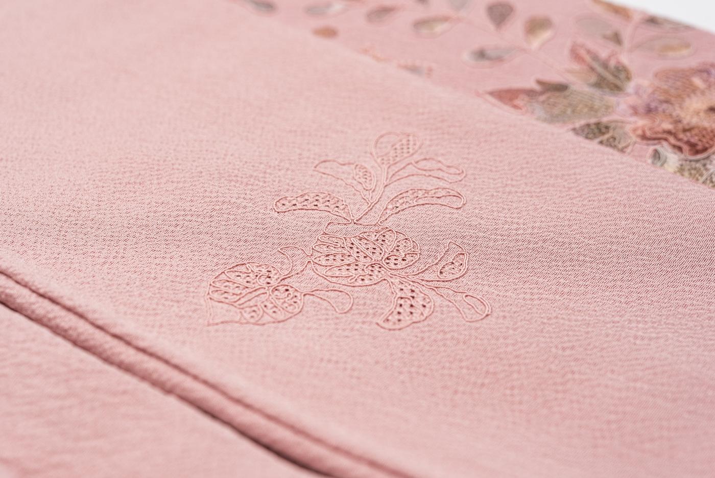 付下げ 正絹 汕頭刺繍 辻が花 麻の葉 灰桜色 ニュアンスピンク 令和感 美品 訪問着 汕頭刺繍 辻が花模様 : 新品・リユース着物の通販 からん Yahoo
