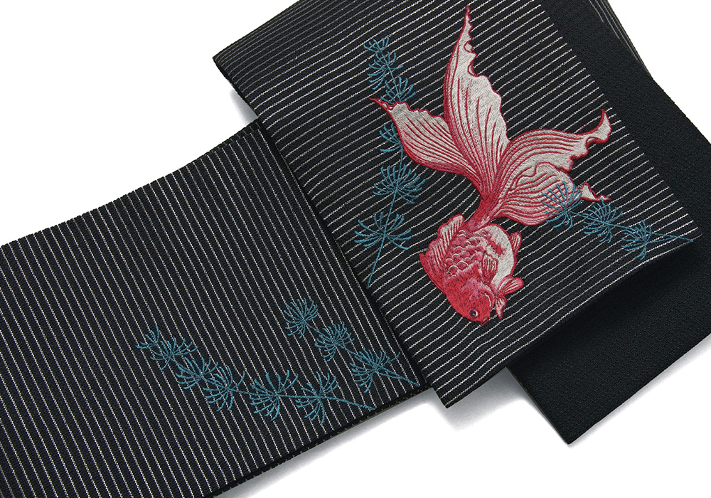 撫松庵 半幅帯 金魚 黒 縞 刺繍 夏帯 日本製 半巾帯 細帯