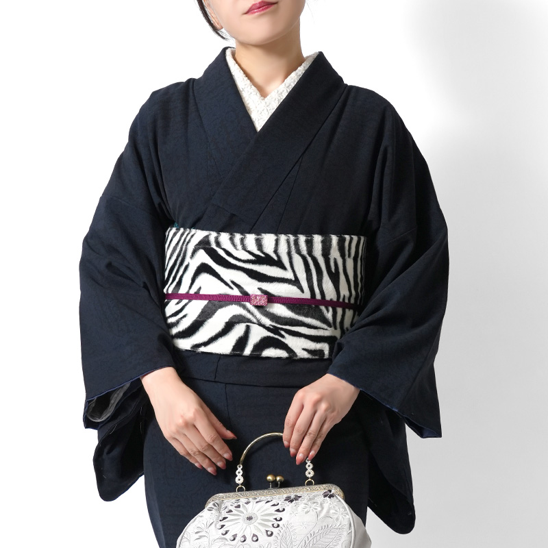 M♦希少 和宝 着物テリア 着物 ネイビー 濃紺 JAPAN MODE 小花ペイズリー 袷 洗える着物 仕立て