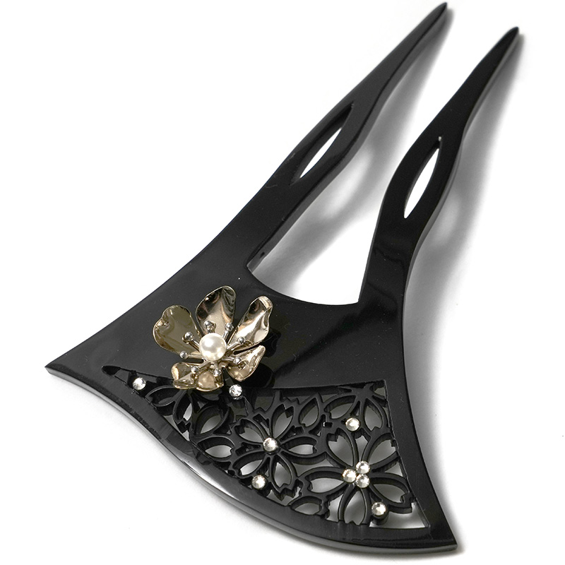 かんざし 透かし彫り 花 桜 ラインストーン 黒 バチ型 フォーマル 髪