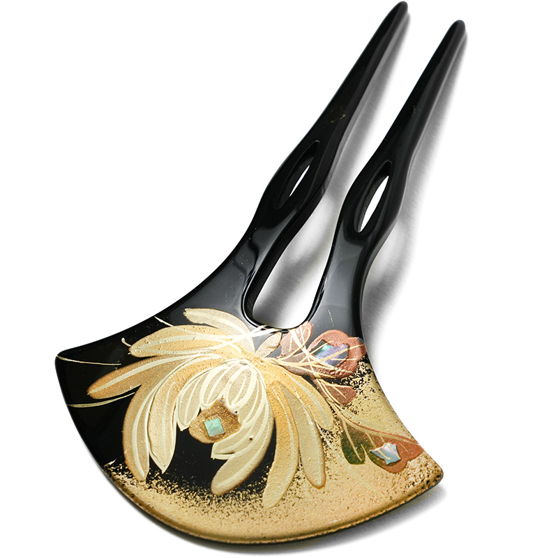 黒留袖 金彩蒔絵風柄