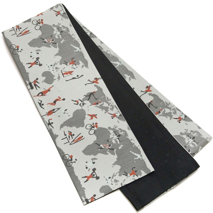 半幅帯 おりびと 正絹 オリンピック スポーツ 世界地図 グレー 黒 赤  