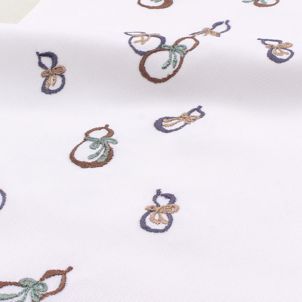 刺繍半襟