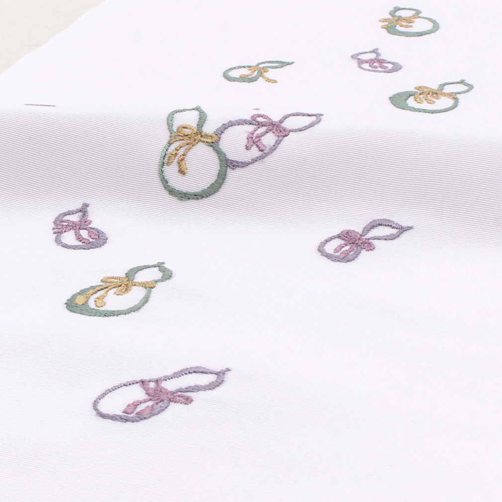 刺繍半襟