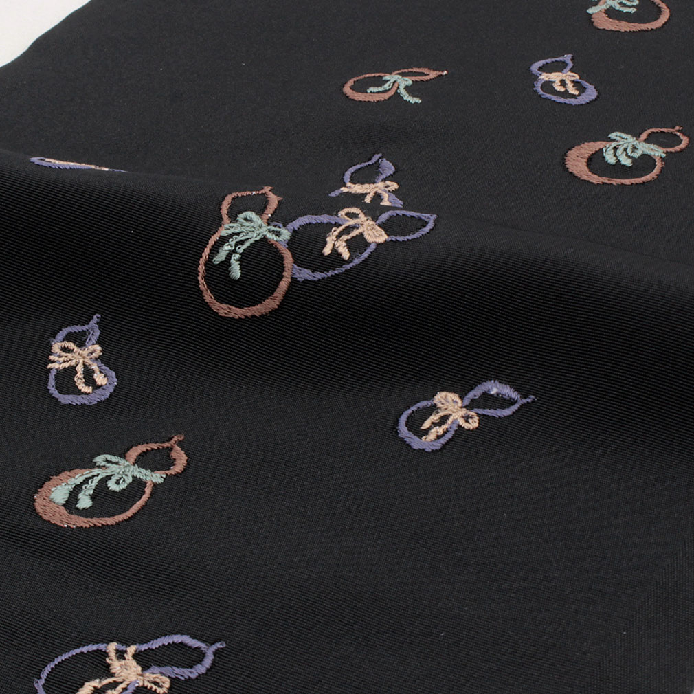 刺繍半襟