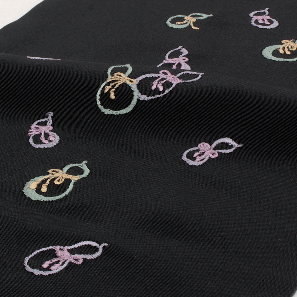 刺繍半襟