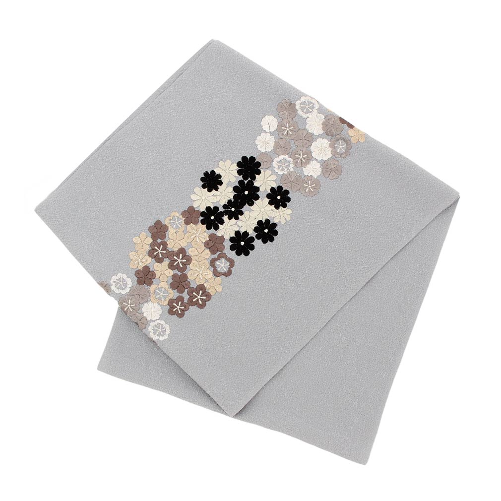 振袖 フルセット グレー 手刺繍 TAKAZENの振袖 /白色/グレー色/古典/菊柄/ 最新作粋古典 白