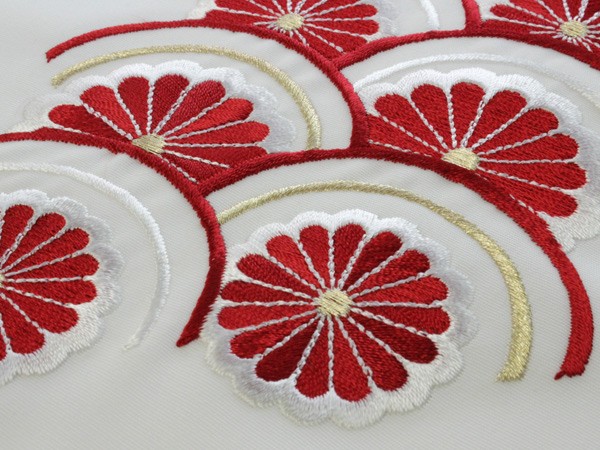 刺繍 半衿 白地青海波に菊柄 セミフォーマル カジュアル 振袖 半襟 は