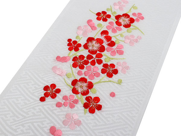 正絹　七五三用伝統和服 赤と白 花柄刺繍 kimono-kyoukomati_20040325
