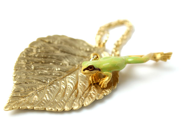 根付 カエル 葉 緑 単品 シンプル 和 可愛い 小紋 オールシーズン