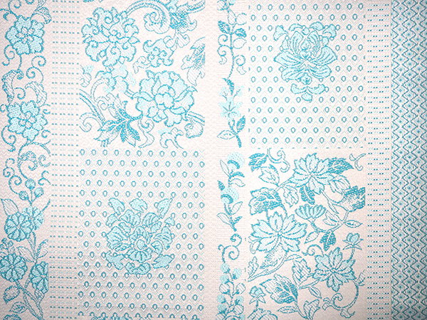 名古屋帯 白地に紺色の花柄　（西陣織）　新品 名古屋帯 絹 西陣織 日本製 新品 未使用 仕立て代込 九寸 白地