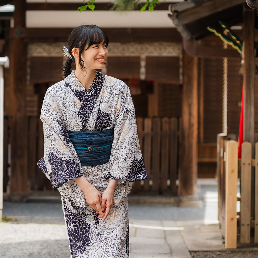 浴衣 単品 レディース 菊尽くし 菊 白 ホワイト フリーサイズ 大人 ゆかた yukata 綿 粋 レトロ モダン 和装 和服 女性 夏祭り 花火大会｜kimono-kyoukomati｜09