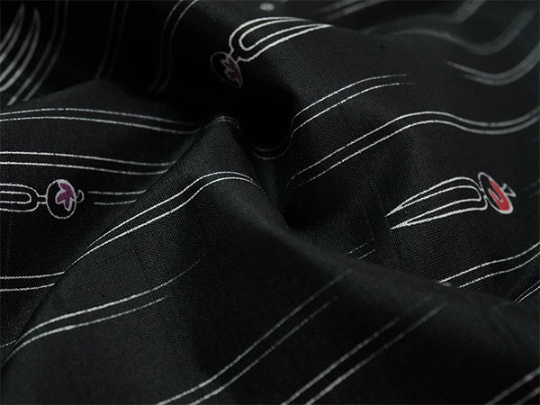 着物 雨コート 撥水加工 ブラック かんざし柄 Lサイズ 仕立て上がり ワンピース 道中着衿 ポリエステル 塵除け |  | 03