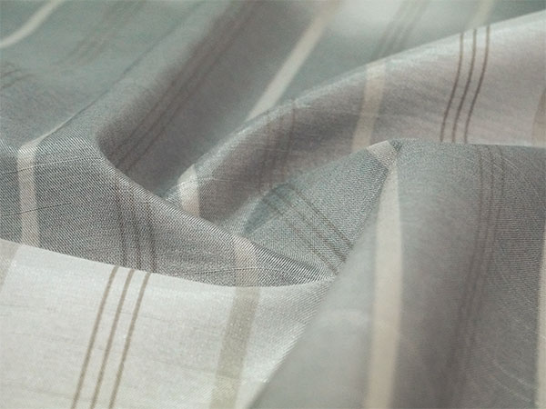 着物 雨コート 撥水加工 グレー ぼかし 縞 XSサイズ 仕立て上がり ワンピース 道中着衿 ポリエステル 塵除け |  | 03