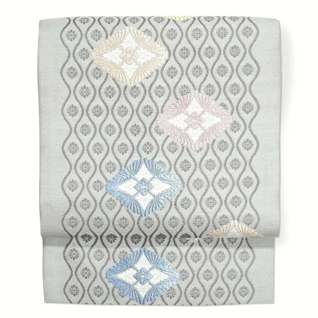 未使用近い　美品　袷　正絹　縮緬　小紋　フルセット　西陣プラチナ箔名古屋帯 西陣織 正絹 九寸名古屋帯 仕立て上がり 春秋冬用 白色 ベージュ 紫色