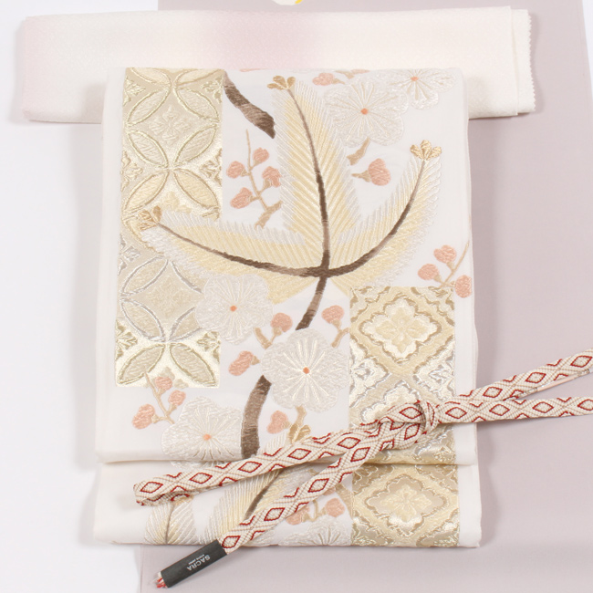 袋帯 一松の模様に短冊に花柄の刺繍 西陣織