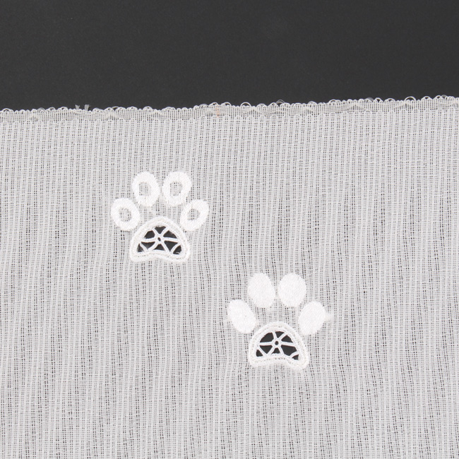 名古屋帯 九寸 お仕立て込み 手刺繍 汕頭刺繍 白地 ホワイト ワンちゃん 犬 お太鼓柄 夏 単衣 通年 オールシーズン使用の画像