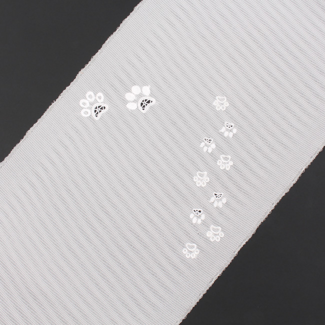 名古屋帯 九寸 お仕立て込み 手刺繍 汕頭刺繍 白地 ホワイト ワンちゃん 犬 お太鼓柄 夏 単衣 通年 オールシーズン使用の画像