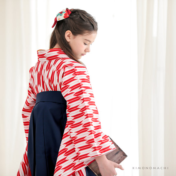 卒業式 小学校 女の子 袴セット「矢羽 全4柄」レトロ 着物+袴+