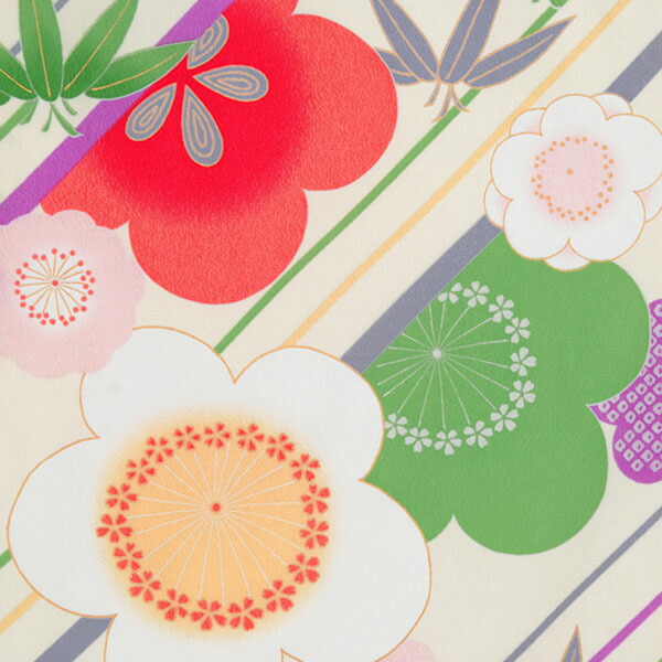 【中古品】ジュニア用 振袖単品「クリーム　斜め縞に笹梅」仕立て上がり 小振袖 着物 子ども 子供 キッズ ジュニア 女の子 卒業式 小学校 小学生 中学校 中学生 十三参り 十三詣り 1/2成人式 ハーフ成人式 貸衣装処分 レンタル処分品 【メール便不可】