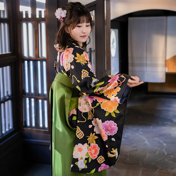 【中古品】二尺袖 単品「黒 桜楓橘 宝尽くし」貸衣装処分 レンタル処分品 卒業式 【メール便不可】