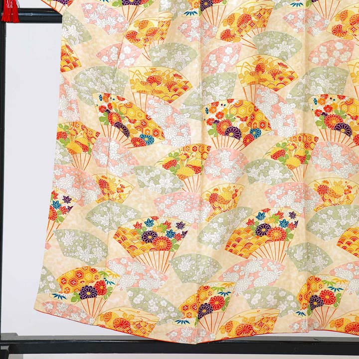 【中古品】仕立て上がり 袷着物「向鶴文 扇と吉祥尽くし 薄橙色」小紋【メール便不可】