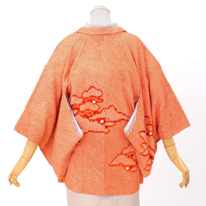 【中古品】羽織「朱色 松竹梅絵羽柄 鹿の子絞り」正絹 絞り 羽織り【メール便不可】